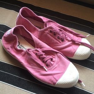 Pink sneakers vegan